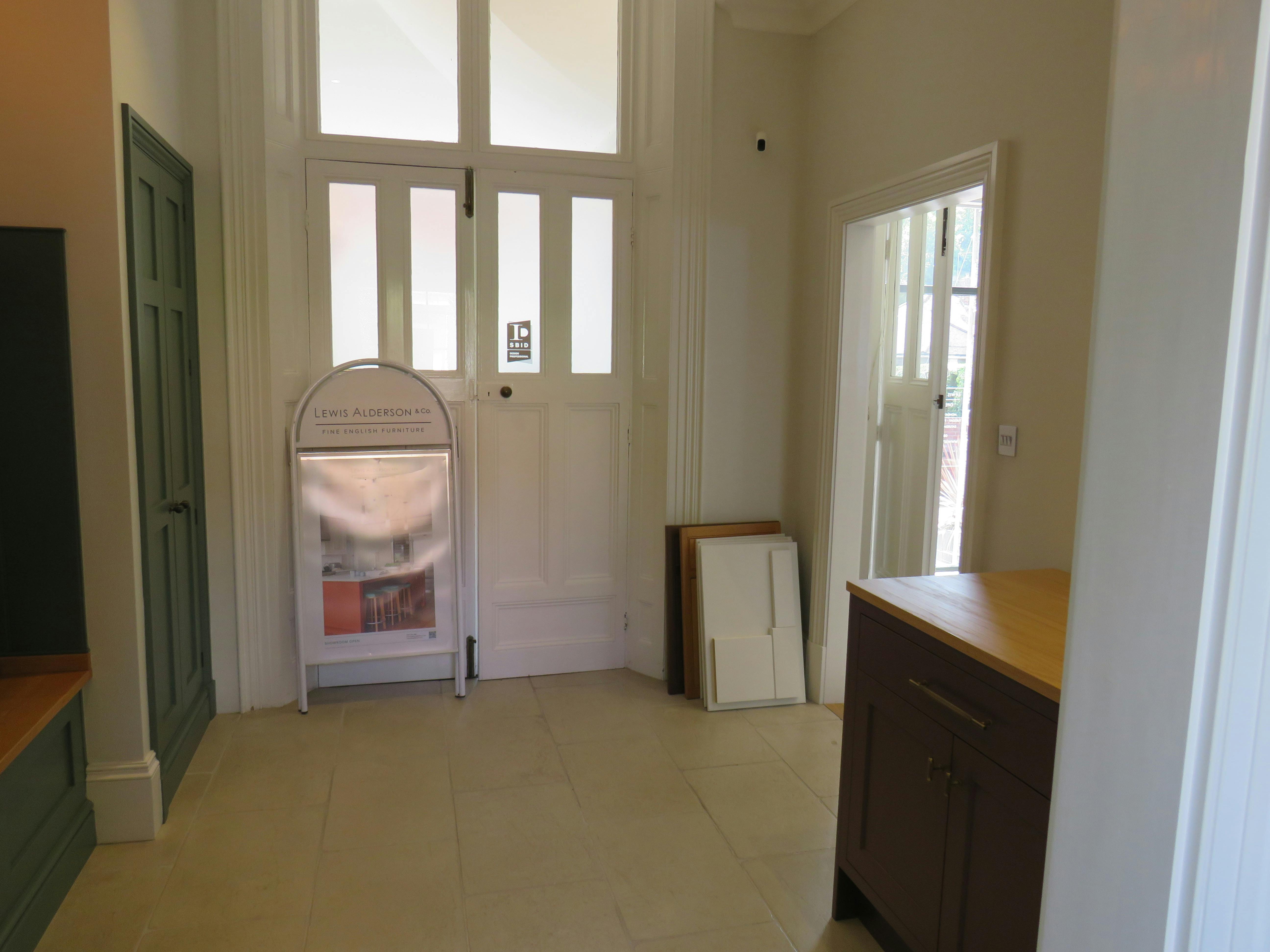 The Lodge, Hartley Wintney, Offices / Retail To Let - IMG_1801.JPG