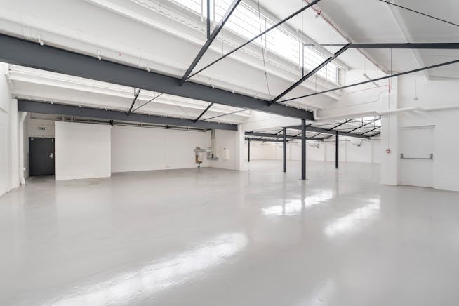 Unit 11 Zennor Trade Park, Balham, Industrial To Let - IW-260124-CA-087-U 11.jpg