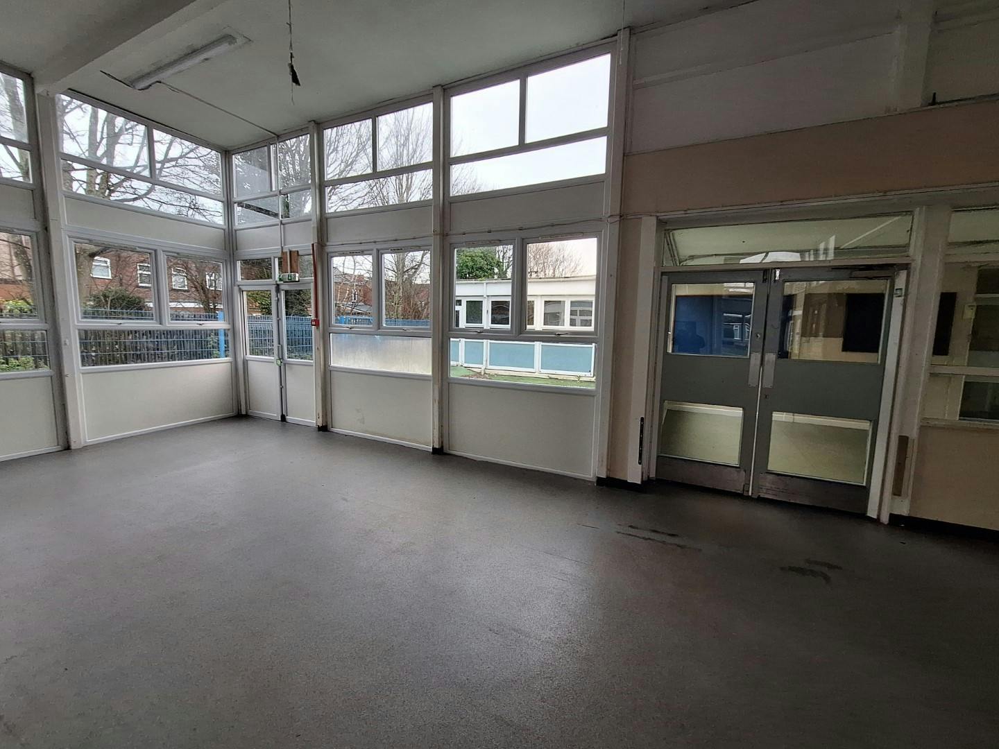 Other in Wigan - photo 4