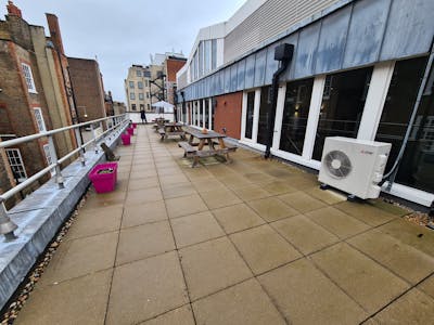 ATRIUM COURT: 2025 Sq Ft, 15-17 Jockey's Fields, London, Office To Let - TOP FLOOR 15 JOCKEYS FILEDS 7.jpg