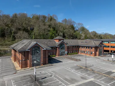 Mill Pool House, Godalming, Office To Let - DJI_20260406134506_0118_D_AWPD.jpg