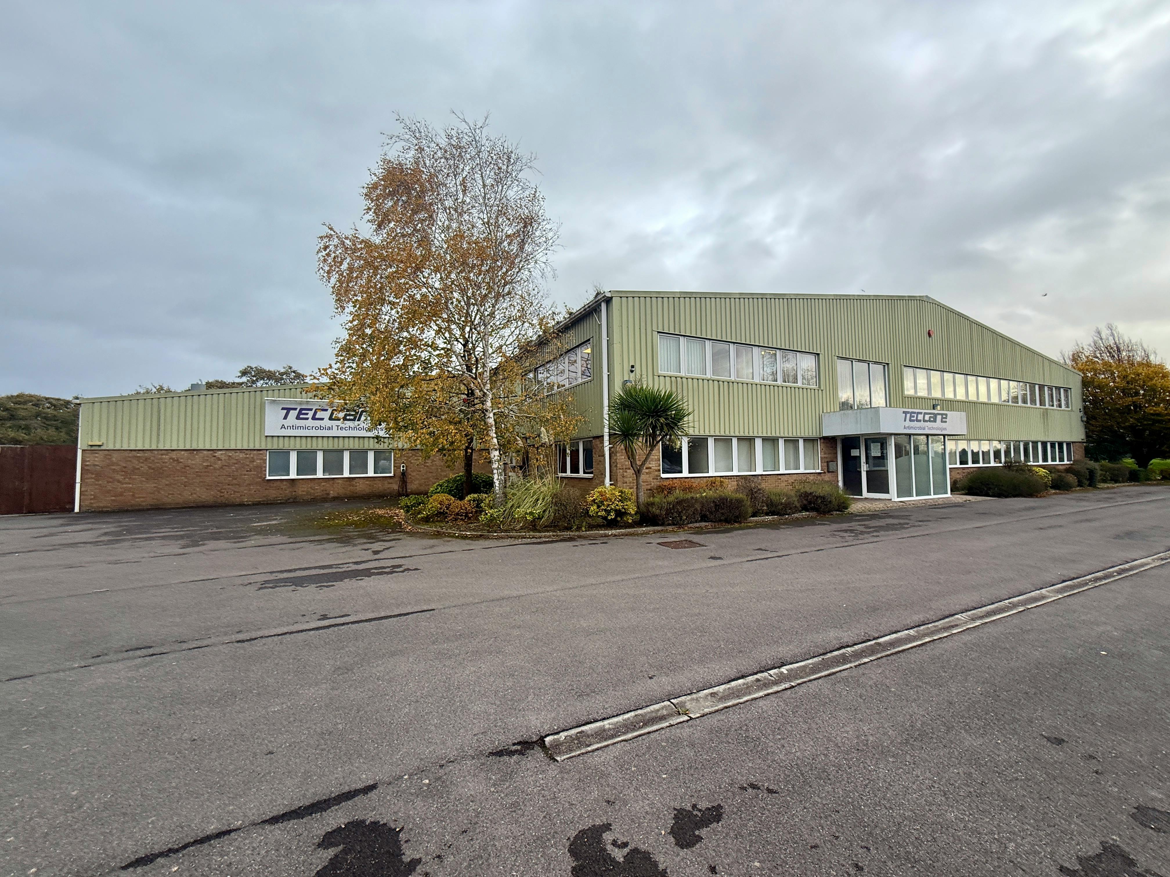 Office in Lymington - photo 4