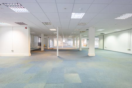Sheridan House, Winchester, Investment / Office / Retail For Sale - DSC05812.jpg