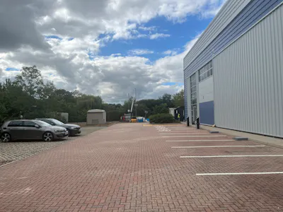 Units 5 & 6 South Cargo Centre, Feltham, Heathrow, Industrial / Warehouse To Let - IMG_4168.jpeg