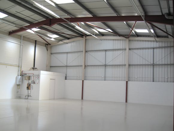 Unit 2 Kendal Court, London, Industrial To Let - IMG_1088.JPG