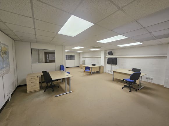 Unit 2 AMC Business Centre, Park Royal, Industrial / Warehouse To Let - 5.jpg