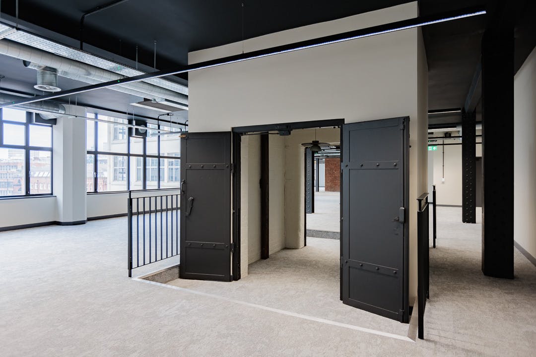 Bridgewater House, Manchester, Bowling Alley For Sale - b9229197ced74697af07c47b7996224c_1500__99ccd002.jpg