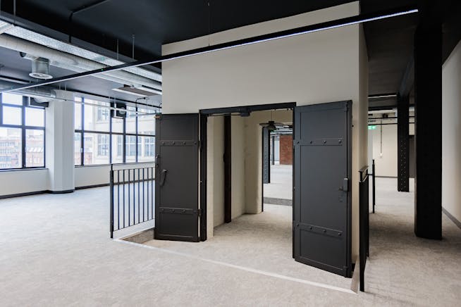 Bridgewater House, Manchester, Bowling Alley For Sale - b9229197ced74697af07c47b7996224c_1500__99ccd002.jpg