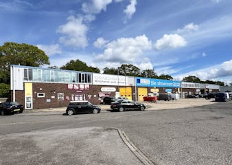 Unit 12, Goldsworth Park Trading Estate, Woking, Warehouse & Industrial Lease Assignment - IMG_5630 copy.jpg