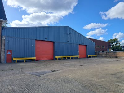 Eastheath House, Wokingham, Industrial/Logistics / Industrial / Industrial / Storage / Industrial / Warehouse / Trade Counter / Trade Counter / Showroom / Warehouse To Let / For Sale - 1000007777.jpg