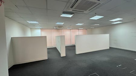 Showroom / Office Space, Bait Al Falaj, Darsite, Office To Let - Ruwi 700 sqm  12.jpeg