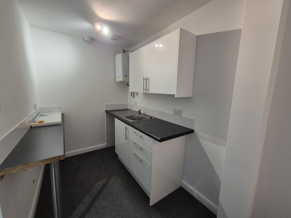 Unit 9, Park Road Industrial Estate - 20250603_132224.jpg