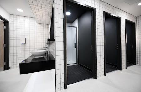 One New York Street, Manchester, Office To Let - One New York Street - WC facilities/Changing Rooms