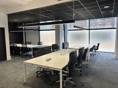 41 Park Square North - 1st Floor, Leeds, Office To Let - IMG_1025.jpeg
