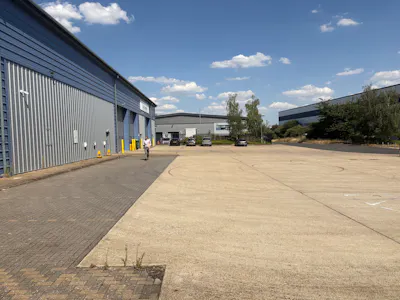 8 St Leger Drive, Newmarket, Industrial/Logistics To Let - IMG_2161.jpeg