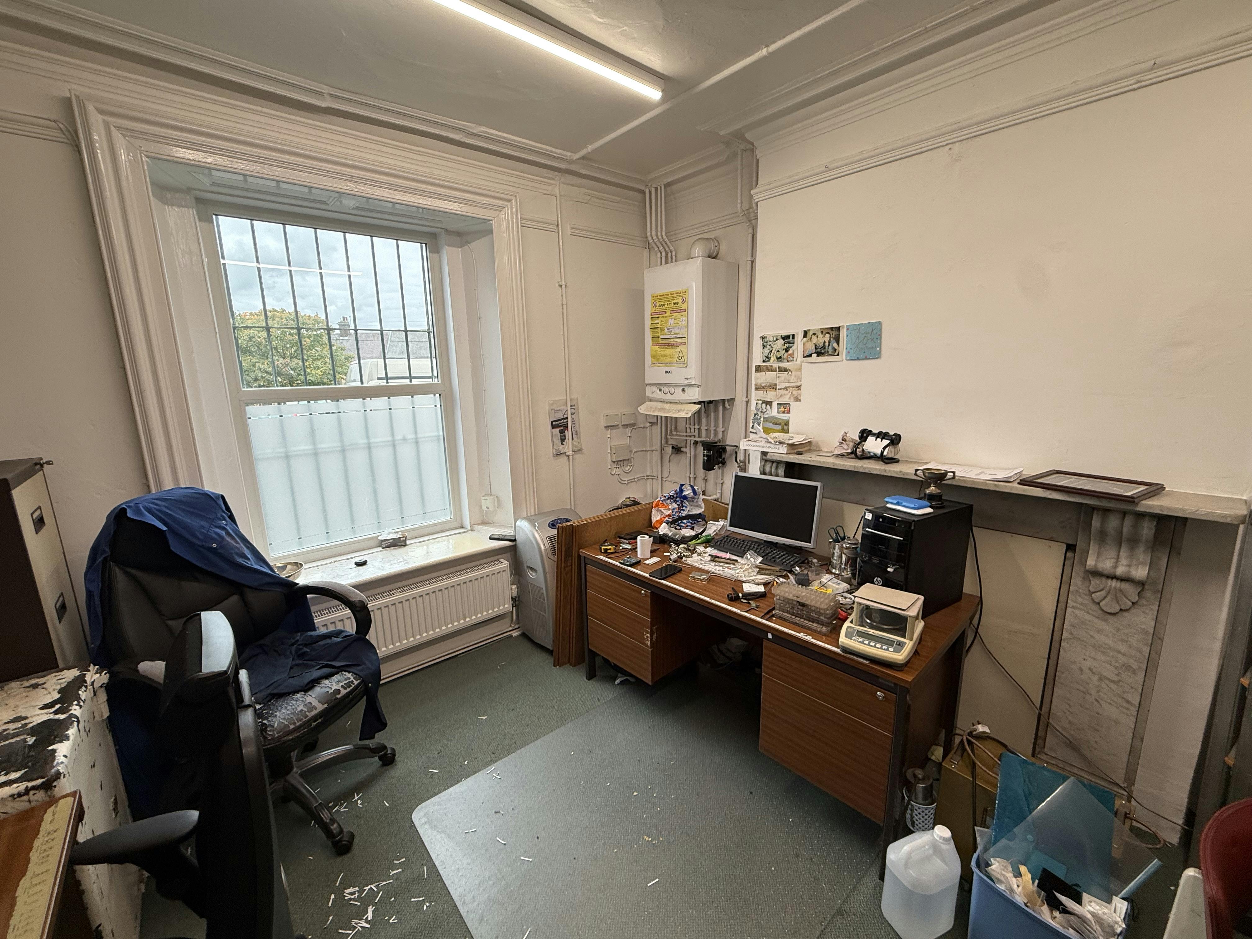 23 Middle Street, Consett, Retail For Sale - IMG_5160.jpeg