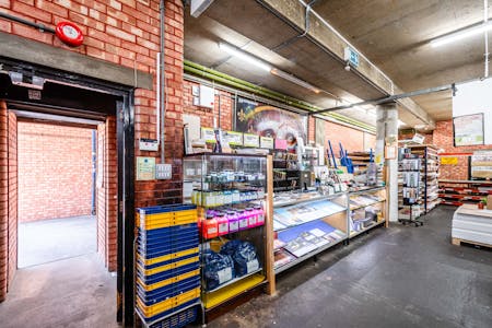 Unit 1 Bayford Street Industrial Units, London, Industrial / Office To Let - Bayford St Bus Centre U1  Low Res 12.jpg
