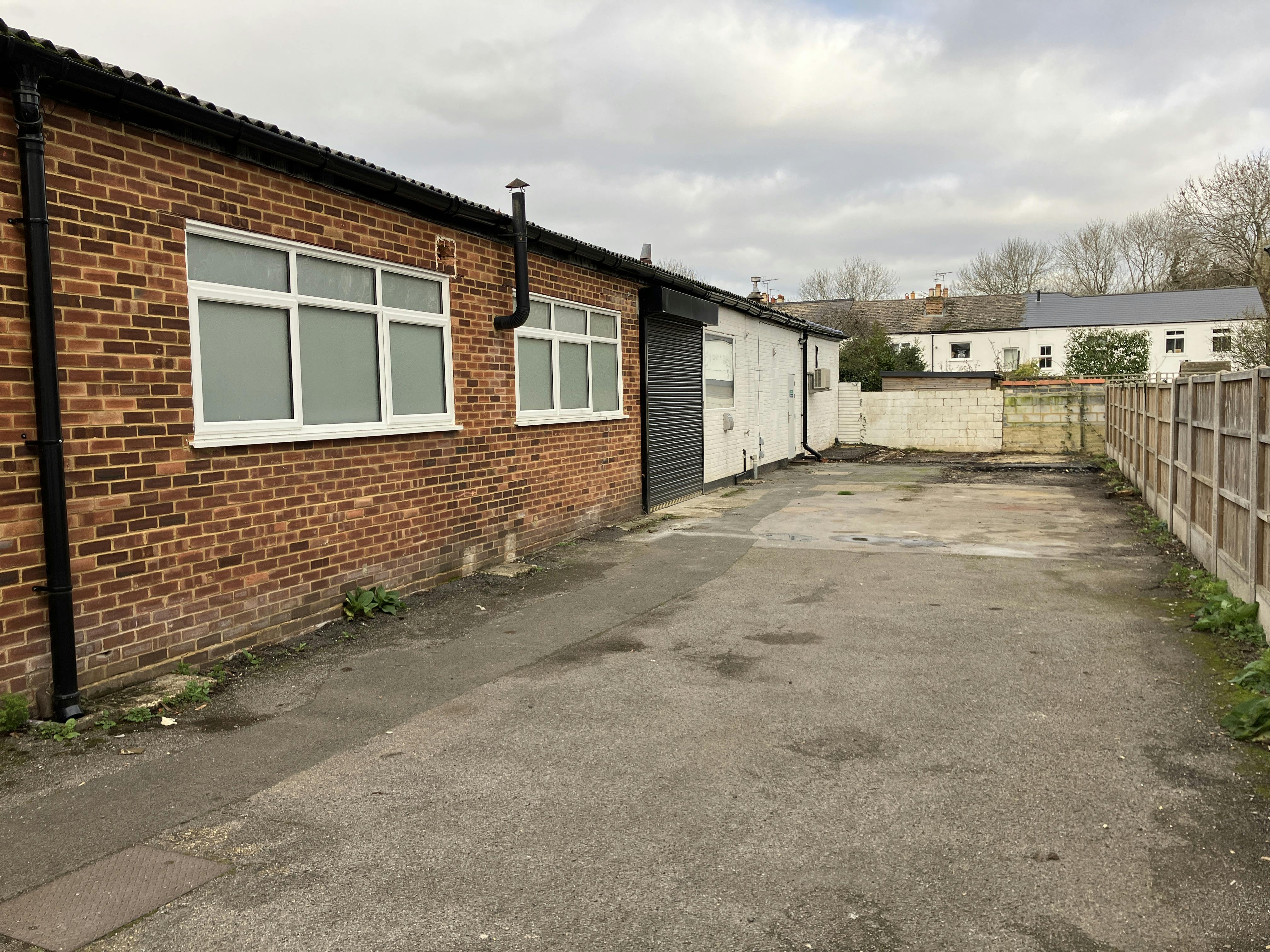 Unit 3, Alexandra Business Centre, Alexandra Road, Addlestone, Industrial / Warehouse To Let - IMG_4365.JPG