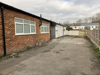 Unit 3, Alexandra Business Centre, Alexandra Road, Addlestone, Industrial / Warehouse To Let - IMG_4365.JPG