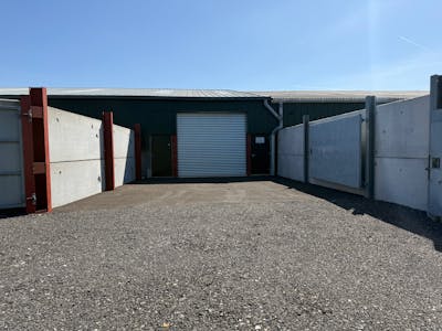 Unit 1E Manor Farm Barns, Southampton, Industrial / Open Storage / Warehouse To Let - April 2026 Unit 1e B.jpg