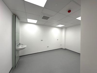 Heaton House, Birmingham, Healthcare / Office To Let - 4.jpg