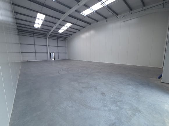 Unit 24, Roscommon Way, Canvey Island, Industrial To Let - WhatsApp Image 2026-04-14 at 16.51.54 (2).jpeg
