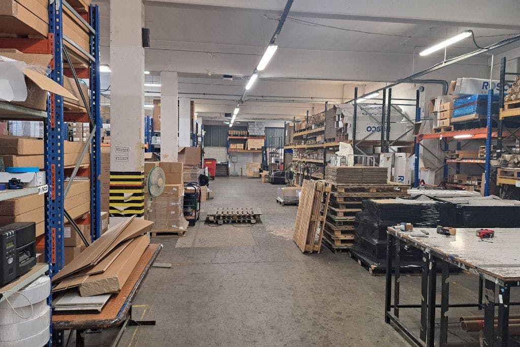 Industrial Unit in Sydenham - photo 2