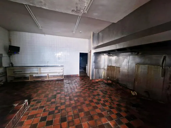 Unit 4 Burnaby Close, Basingstoke, Retail To Let - 20260629_144536.jpg
