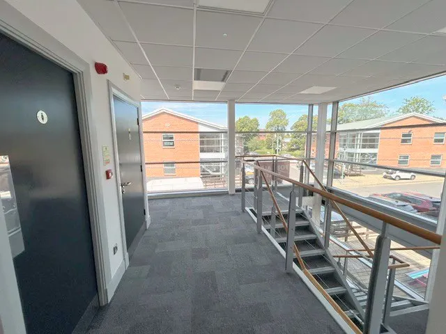 Unit 5, Wokingham, Industrial / Office To Let / For Sale - Stairs and landing i.jpg