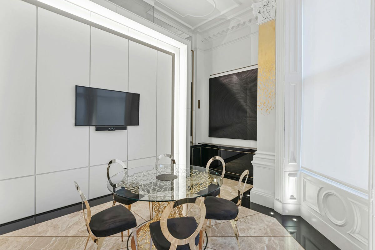 48981d336728172c165dc7ee506b9300 7