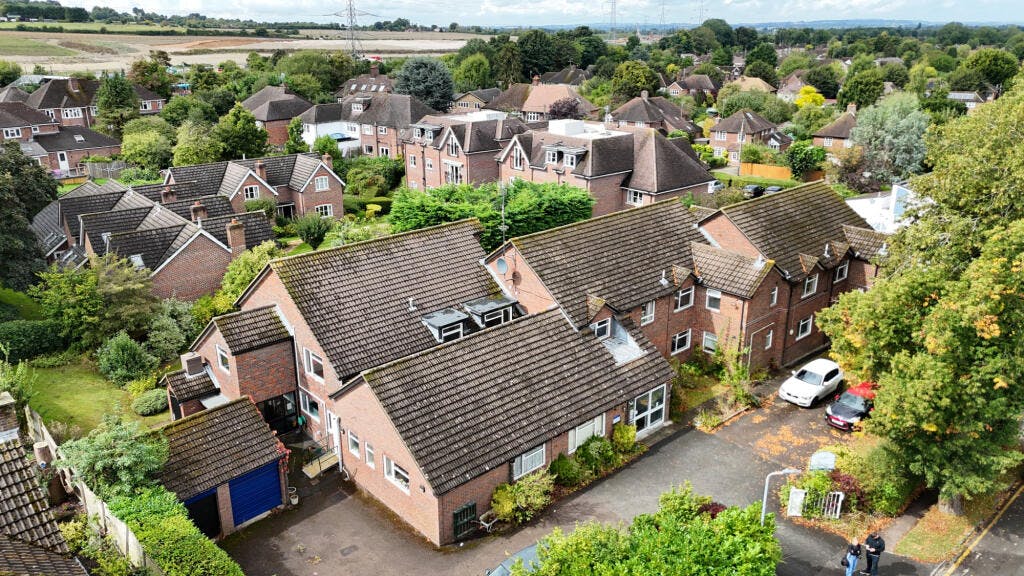 Abbeyfield House, Aylesbury To Let - eec30fd8a6142ad5305bee66dae99433.jpeg