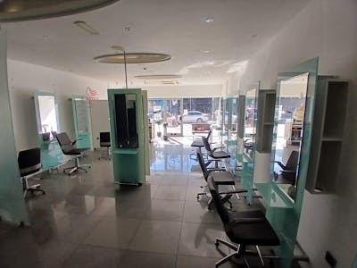 242 Hutton Road, Brentwood, Retail To Let - 242 Hutton Road - Internals.jpg