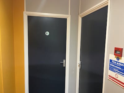 First Floor Offices, 2D Station Yard, Thame, E (Commercial / Business / Service) / Office To Let - IMG_2826.JPG