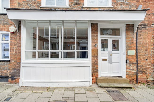 15 Temple Street, Aylesbury, Offices To Let - DSC00342-9eb755763d090a2eebfd9feb8c349961.jpg