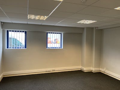 Unit 10, Wooburn Industrial Park, High Wycombe, Industrial To Let - Photo 11