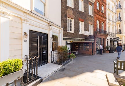 48 Curzon Street, London, Office To Let - faaf9b965cbdfac76e1500f148325f2ehires48curzonst17.jpg