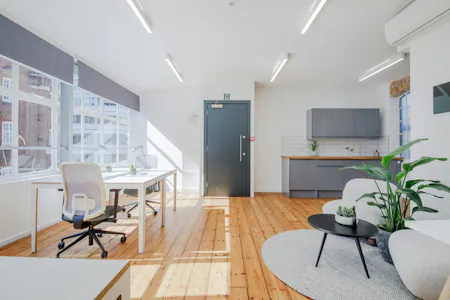 42-44 Great Titchfield Street, London, Office To Let - 2.jpg