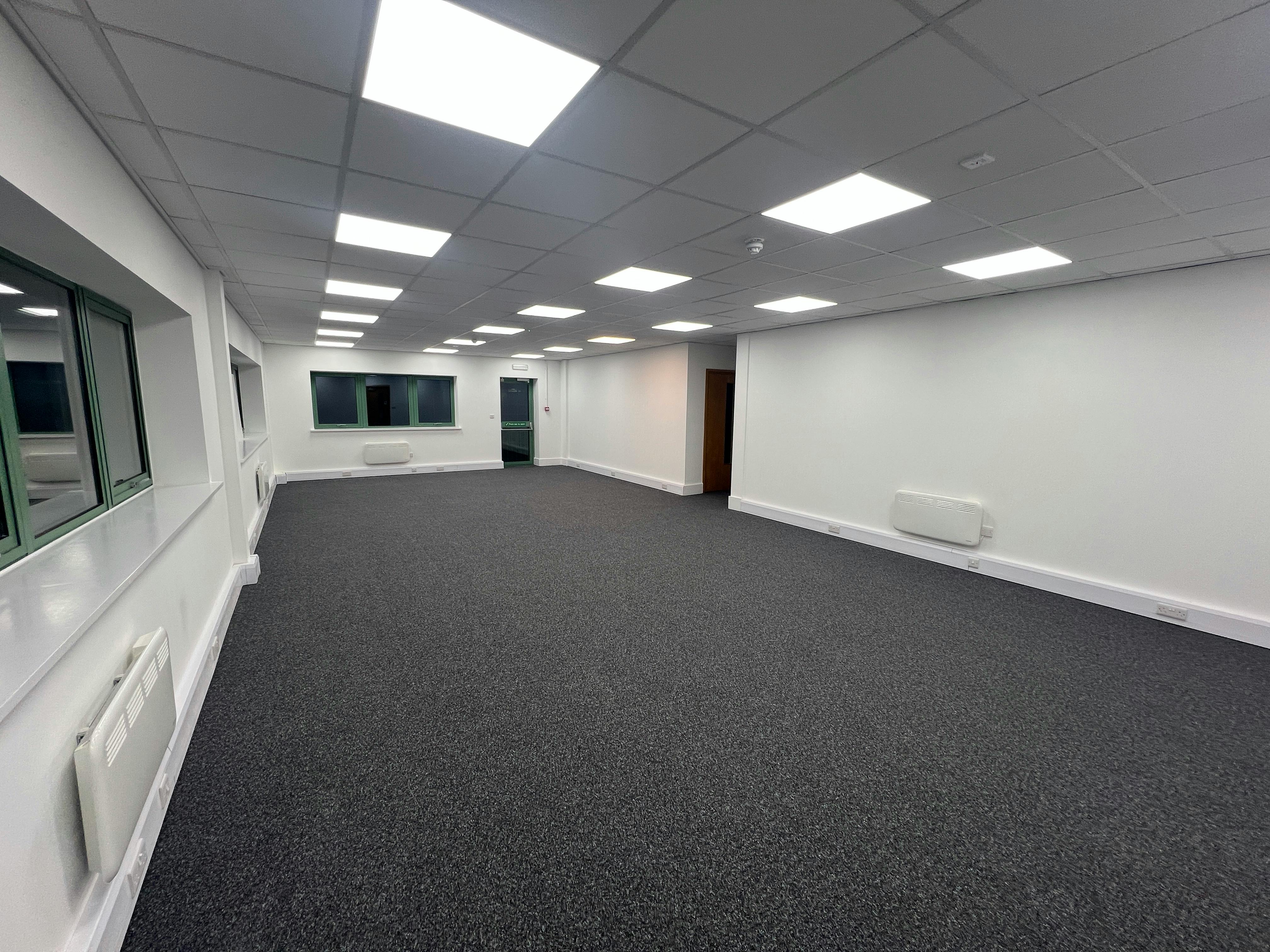 Industrial Unit in Portsmouth - photo 3