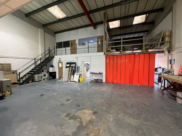 Unit 22, Bristol, Industrial To Let - IMG_0761.jpg