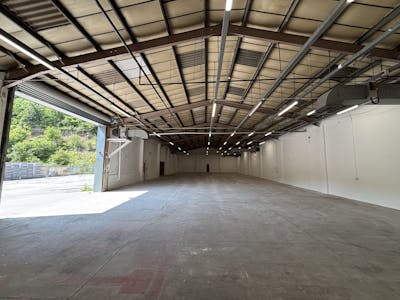 Unit 7, Llandough Trading Estate, Cardiff, Industrial To Let - IMG_2363.jpg
