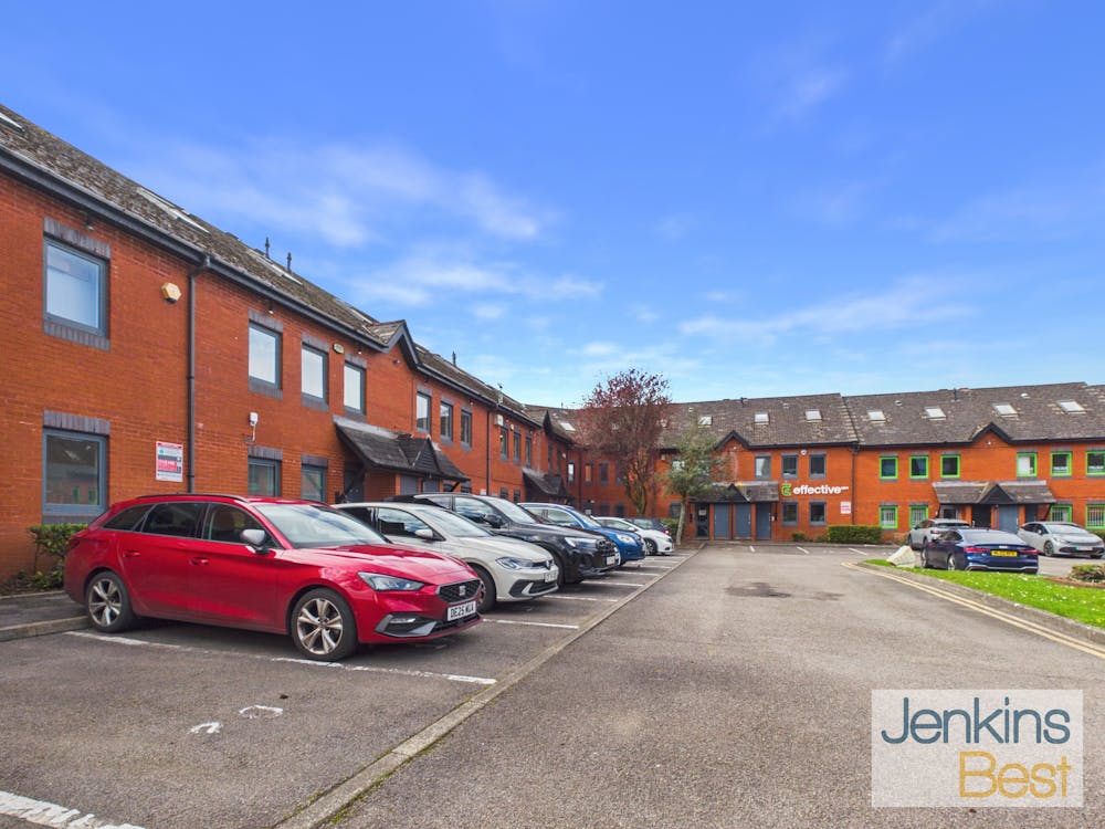 Unit 11, Centre Court - CAM05096G0-PR0029-STILL015.jpg