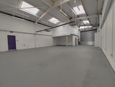 Unit 1 Rutland Studios, White City, Industrial To Let - Rutland 1  Inside 2jpg.jpg