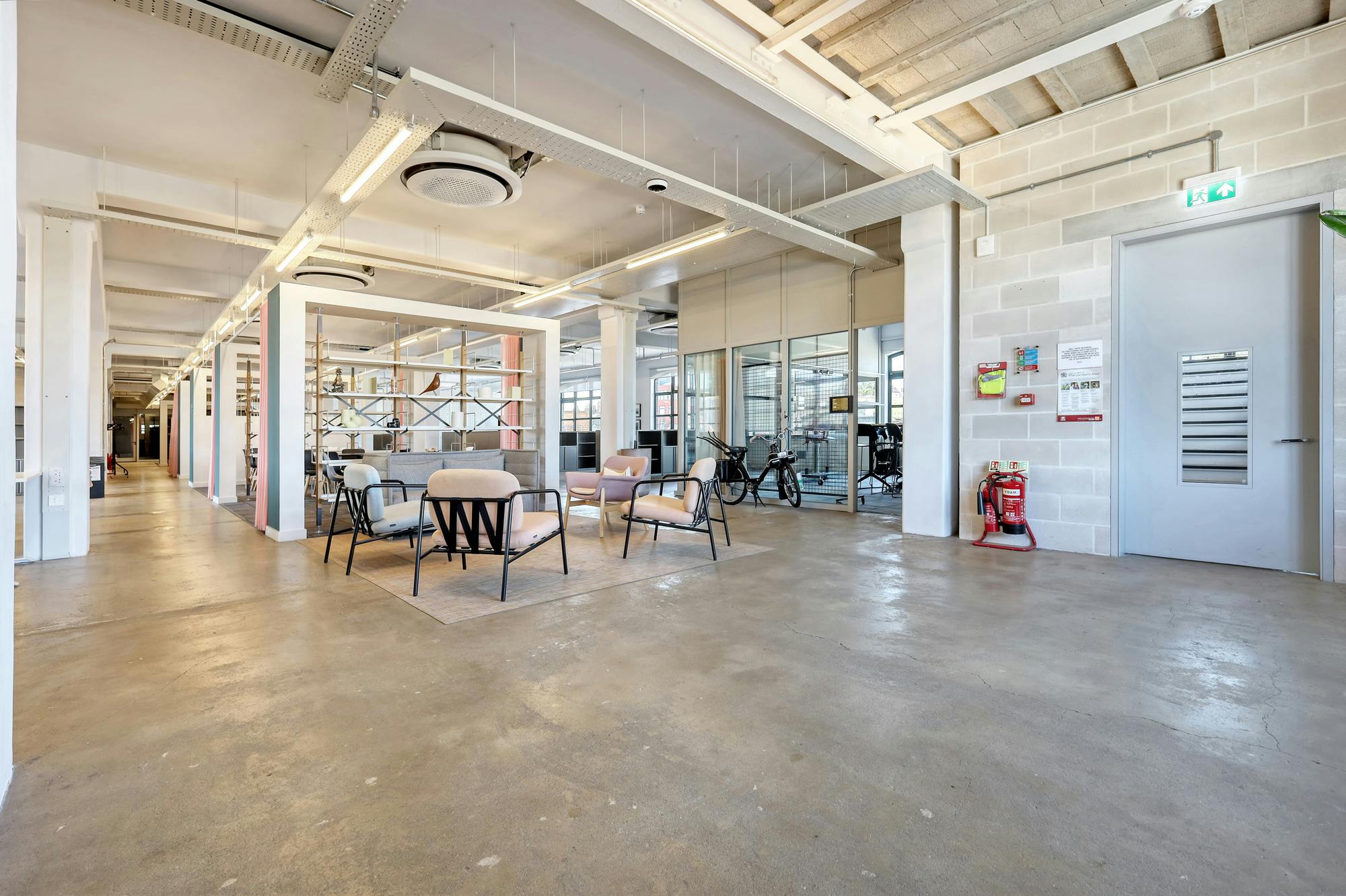 Office in London - photo 2