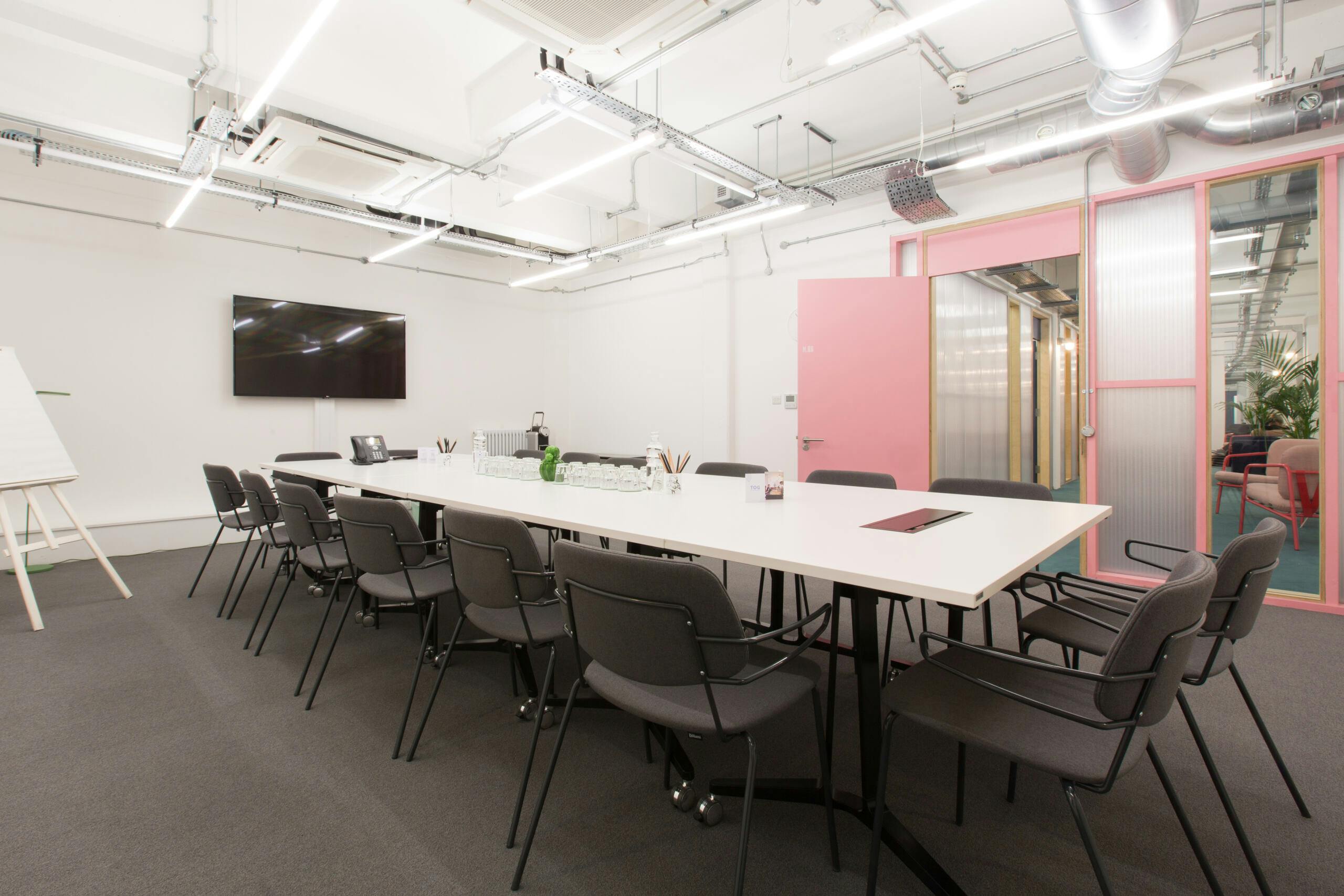 Office in London - photo 4