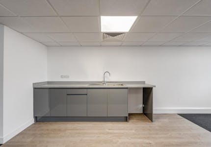95 Queens Road, Brighton, Office To Let - Image 5
