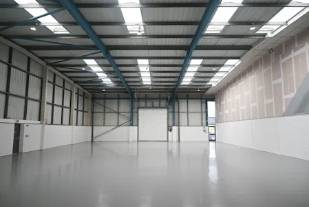 6 Snowdon Drive, Winterhill, Milton Keynes, Industrial/Logistics / Showroom / Trade Counter / Warehouse / Industrial / Warehouse To Let - DSC_3063.jpg