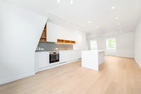 St John Street, London, Residential Flat To Let - Open Plan Kitchen/Reception Room