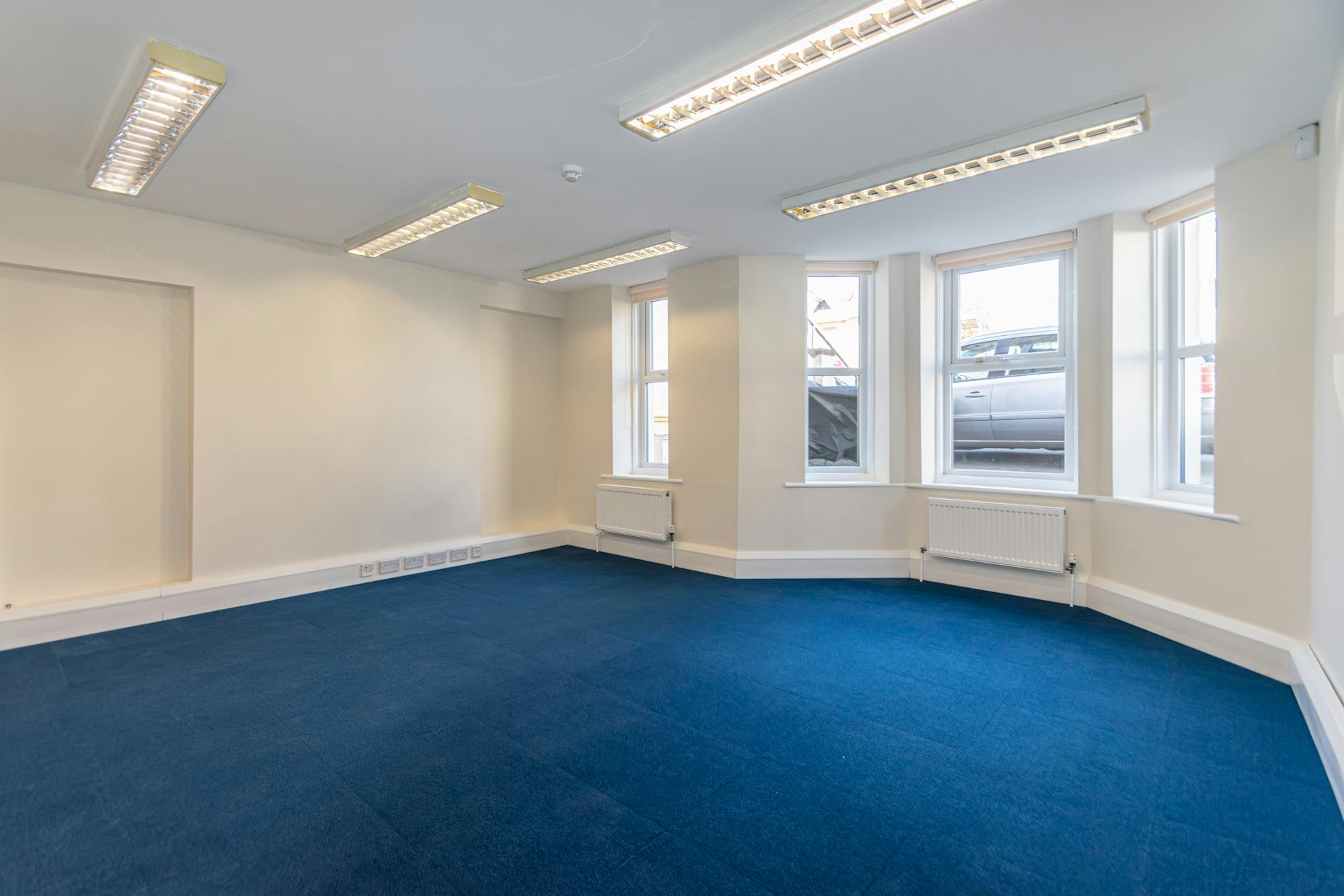 Office in Bournemouth - photo 2