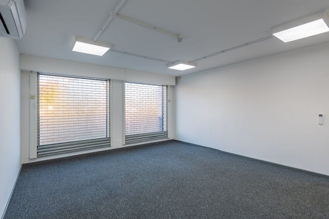 Units 1 - 3 Great Western Trade Park, Great Western Way, Swindon, Industrial To Let - Unit1GreatWesternTradeParkSwindon12_2000.jpg