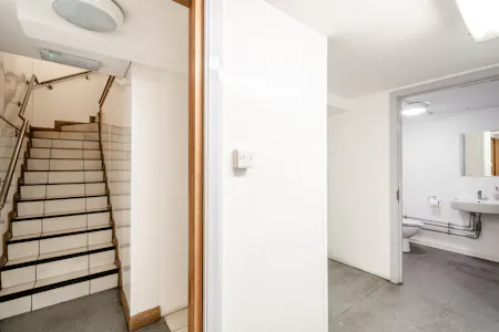 Rose & Rose, 400 St John Street, London, Leisure / Retail To Let - St John St 400 - 4.jpg